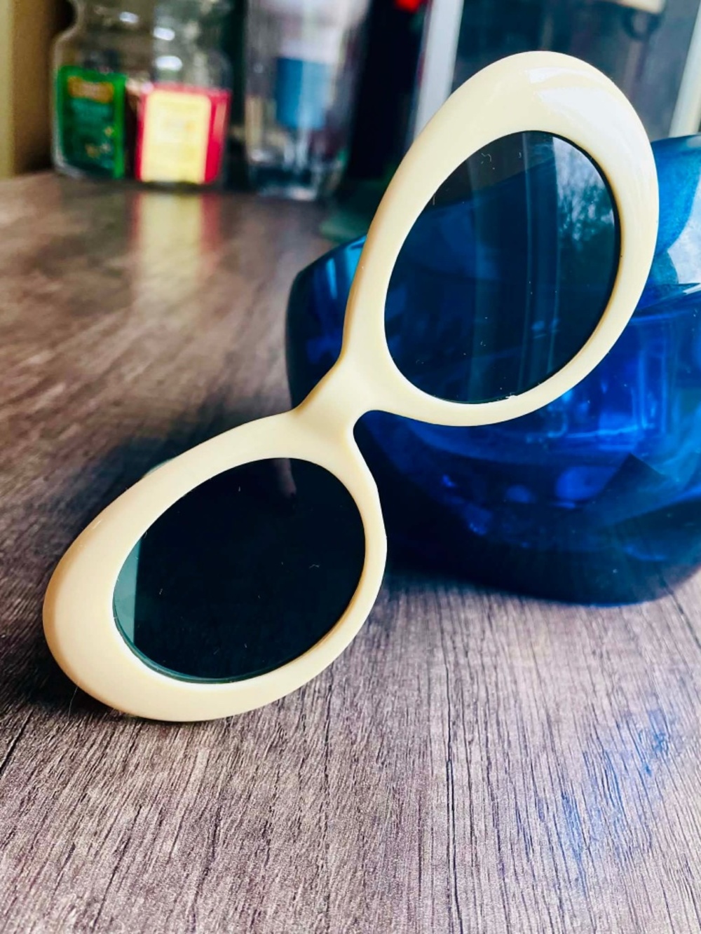 Cream/White Nirvana Kurt Cobain Retro Vintage Sunglasses Glasses 90s